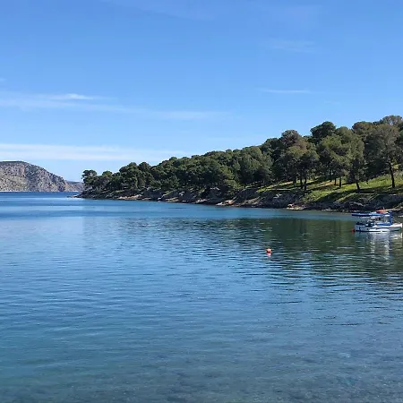 Denni Ερμιόνη